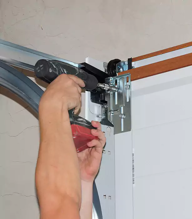 Garage Door Roller Repair Pinecrest