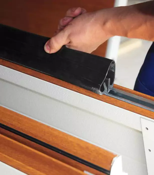 Garage Door Seal Replacement Pinecrest in Pinecrest, FL
