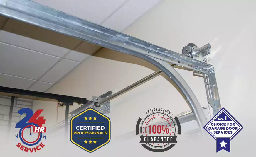 How Much Does a Garage Door Rail Replacement Cost in Pinecrest, FL?